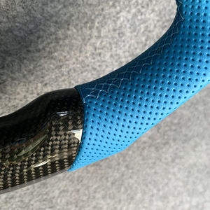 Volant personnalisé en cuir et fibre de carbone CCExcellent pour Focus <span class=keywords><strong>MK3</strong></span>/<span class=keywords><strong>MK3</strong></span> <span class=keywords><strong>RS</strong></span>/<span class=keywords><strong>MK3</strong></span> ST/SE - Design LED sportif, ajustement parfait - Product Image 4