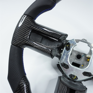 Volant en fibre de carbone personnalisé pour <span class=keywords><strong>Ford</strong></span> <span class=keywords><strong>Mustang</strong></span> 05-14 - Product Image 3