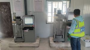 YES-2000B Digitale Universal-Betonprüfmaschine 2000kN Kapazität 1% Genauigkeit 1 Jahr Garantie Laborausrüstung - Product Image 4