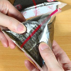 Film plastique premium facile <span class=keywords><strong>à</strong></span> déchirer pour sushis, pique-niques, restaurants, bento, onigiri, feuilles d'algues pour boulettes de riz triangulaires, nori, <span class=keywords><strong>sushi</strong></span> - Product Image 3