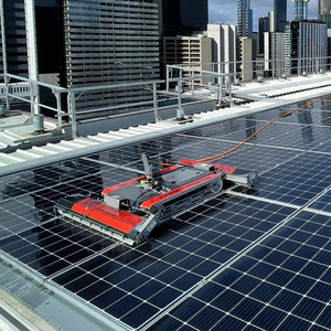 Robot de nettoyage de panneaux solaires alimenté par batterie CE ISO, robot de nettoyage solaire <span class=keywords><strong>autonome</strong></span> pour panneaux solaires - Product Image 1