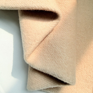 Tissu en laine cristalline ultra-lourde 760 GSM, 50 % laine, finition lisse, idéal pour la confection de manteaux d'hiver structurés - Product Image 2