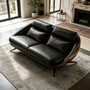 Divano Vintage con Dettagli in Legno Caldo e Contrasto in Pelle Nera per Interni Mid-Century e Moderni - Product Image 3