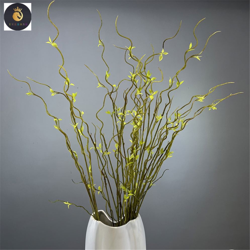 Branches de saule frisées avec feuilles dans un vase en verre modèle 3D