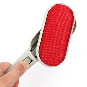 <b>Clothes</b> Lint Remover Brush Plastic Reusable For Clothing Care - Product Image 2