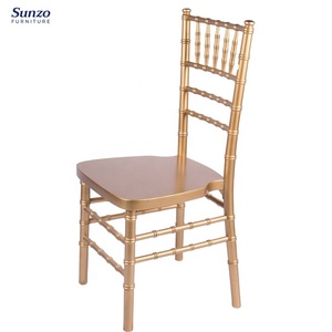 Chaise Chiavari Classique en Bois Doré Royal avec Dossier à 7 Tiges <span class=keywords><strong>pour</strong></span> Événements Élégants, Dîners et <span class=keywords><strong>Location</strong></span> de Mariages - Product Image 2