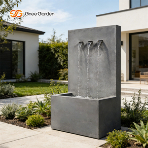 Fuente de Agua en Cascada Minimalista para Exteriores, de Metal Negro, con 3 Salidas de Agua, Eléctrica, con Certificación CE - Product Image 4