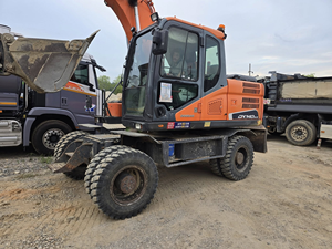 Excavadora Doosan DX140 de bajo kilometraje, usada, de 14 toneladas, tipo de ruedas pesadas, maquinaria de excavación de segunda mano, con certificación EMC. - Product Image 2