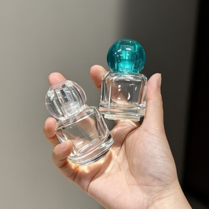 Tùy Chỉnh <span class=keywords><strong>30</strong></span> <span class=keywords><strong>Ml</strong></span> Refill Acrylic Cap Màu Phun Chai Rỗng Sang Trọng Chai Nước Hoa Thủy Tinh Cho Nước Hoa - Product Image 2