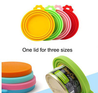 Couvercles en conserve pour aliments pour chats et chiens Couvercles en silicone pour animaux de compagnie Couvercles en conserve Cuillère en silicone 3 en 1 Fournitures pour animaux de compagnie