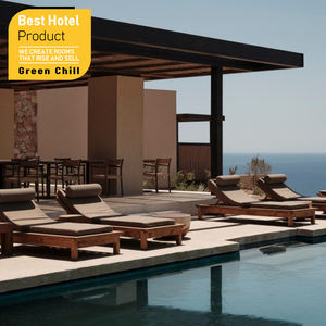 Chaise d'appoint contemporaine pour hôtel de style boutique, siège rembourré, dossier robuste, design élégant, assise pour salon - Product Image 1