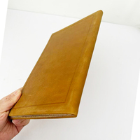 Menu personnalisé, rectangulaire, durable, moderne, A4 et A5, couverture de menu pliable embossée avec vis, en cuir PU, bois et matériaux en cuivre