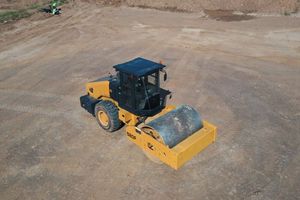 * Top Brand Road Compactor Construction Machine 520f Single Drum Roller 2130mm Wide - Product Image 6
