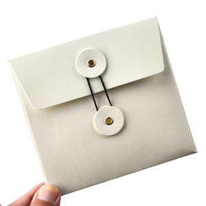 Tarjeta de agradecimiento de embalaje de <span class=keywords><strong>papel</strong></span> de algodón blanco de lujo personalizado sobre de <span class=keywords><strong>papel</strong></span> grueso de alta calidad con logotipo en relieve - Product Image 3