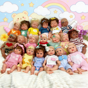 Muñeca Reborn Pequeña de Silicona con Cabello Enraizado a Mano, Muñeca Bebé Calva, Juguete de Muñeca para Parejas que Adoptan - Product Image 1