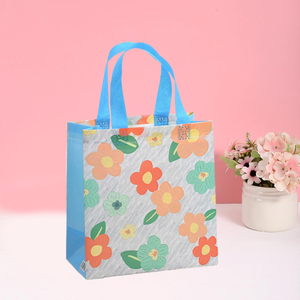 Bolsas de Regalo Personalizables con Diseño Floral de Fábrica KAIYE, Bolsa de Regalo de Tela No Tejida con Asa para Niños y Adultos, Cumpleaños, Día de la Madre - Product Image 4