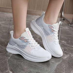 Chaussures de sport respirantes antidérapantes en maille pour femmes, collection Printemps-Été-Automne 2026, idéales pour étudiantes, fabriquées en Chine - Product Image 5