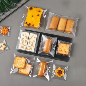 Sac en plastique brillant de luxe pour la présentation de vêtements de créateurs et l'emballage de vente au détail haut de gamme, logo personnalisé - Product Image 3