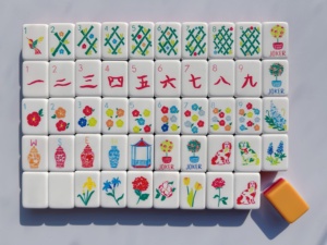 Jeu de Mahjong Américain de Précision à 160 Tuiles, Luxe 4 Couches, Personnalisé en Acrylique, Portable pour Joueurs Professionnels, <span class=keywords><strong>Poker</strong></span> & Divertissement - Product Image 5