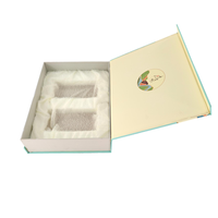 Scatole Regalo in Cartone Rigido con Chiusura Magnetica, Personalizzabili con Logo, Rivestimento in Spugna, Laminazione Opaca, Dimensioni Personalizzate