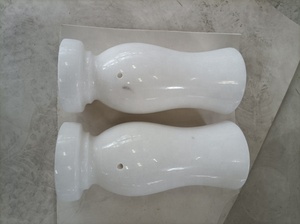 Vases funéraires <span class=keywords><strong>en</strong></span> <span class=keywords><strong>marbre</strong></span> blanc de style europé<span class=keywords><strong>en</strong></span> <span class=keywords><strong>pour</strong></span> tombes et monuments – Vente <span class=keywords><strong>en</strong></span> gros - Product Image 3