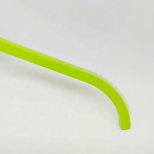 Percha de plástico de diseño Zara fabricante para ropa colgador de ropa para adultos y bebés gancho de Metal para camiseta y ropa fina - Product Image 5