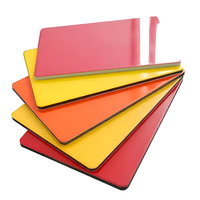 Plaques d'aluminium haute brillance résistantes aux rayures, plaques de bardage composite Alucobond pour application hôtelière