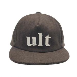 Gorra Snapback de 5 Paneles de Algodón sin Estructura con Bordado de Fieltro y Visera Plana de Dos Tonos en Contraste - Product Image 1