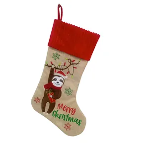 Boutique - Chaussettes de Noël personnalisées en lin brodé de 18 pouces avec motif Père Noël paresseux pour la décoration familiale des fêtes - Product Image 5