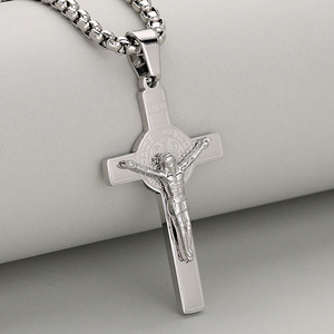 Colar com Pingente Crucifixo Jesus MECYLIFE, Colar Cruz de São Bento CSPB, Joias Católicas em Aço Inoxidável para Homens - Product Image 4