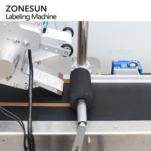 Machine d'étiquetage automatique ZONESUN ZS-TB163PO entièrement électrique avec impression en temps réel pour pochettes, cartes en papier et surfaces planes supérieures - Product Image 5