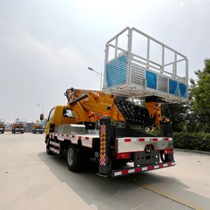 Piattaforma Aerea Montata su Camion Foton 32m per Operazioni ad Alta Quota, Camion per Potatura Alberi e Manutenzione Cavi - Product Image 3