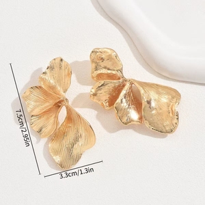 Trendy Alloy Plated Flower <strong>Earrings</strong> Gold Platinum Color Exaggerated Pleated Pendant <strong>Drop</strong> Style Fashion Accessories - Product Image 5
