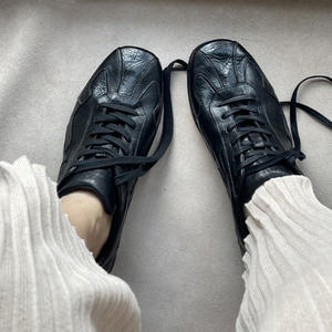 2025 Spring New Women's Hand-Washed Genuine Horsehide Retro Distressed Black Trainers Lace-Up Casual Shoes - Product Image 2