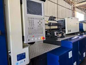 Máquina de Moldeo por Inyección de Plástico HAITIAN 380T con Caja de Engranajes Hidráulica, 99% Nueva, Horizontal, con Motor PLC y Bomba Directa - Product Image 2