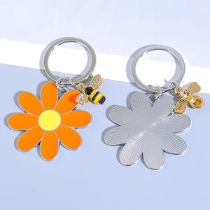 手作りファッション漫画スタイルエナメルデイジービーキーホルダー安全ロブスター留め金低刺激性金属合金ラインストーンチャームバルク - Product Image 3