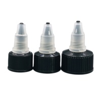 20-410 24/410 28/410 Capuchon Yorker en plastique argenté à nervures, à ouverture torsadée et à débordement, avec bouchon distributeur torsadé
