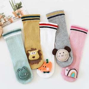 Calcetines largos de tubo de algodón peinado para bebé recién nacido con marionetas de animales Crew calcetines casuales antideslizantes altos para niños - Product Image 4