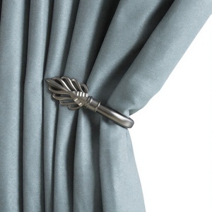 Attaches de rideaux en métal finition argent antique avec motif feuille pour la décoration de fenêtres et de la maison, attaches de rideaux faites à la main - Product Image 1