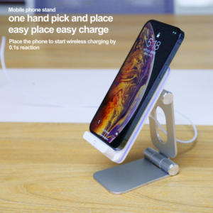 Venta al por mayor cargador inalámbrico <span class=keywords><strong>de</strong></span> escritorio soporte <span class=keywords><strong>de</strong></span> teléfono móvil portátil Universal 15W carga rápida 3 en 1 estación <span class=keywords><strong>de</strong></span> carga inalámbrica - Product Image 4