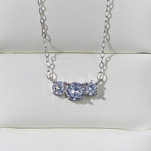 Collana Semplice con Tre Ciondoli Rotondi per Donna, Catena da Indossare Quotidianamente, Accessorio per la Clavicola - Product Image 6