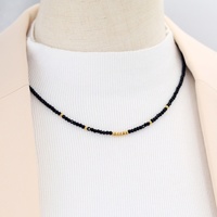 Collar de Cuentas Hecho a Mano para Mujer, con Diamantes Negros Tallados y Pequeñas Cuentas Doradas, Joyería Clásica Versátil en Capas, Ideal para Aniversario