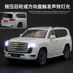 Modelo de Auto de Metal Fundido a Presión 1:24 Toyota Land Cruiser con Sonido y Luz, Puertas que se Abren, Colección, Decoración, Exhibición, Modelo de Auto de Aleación - Product Image 5