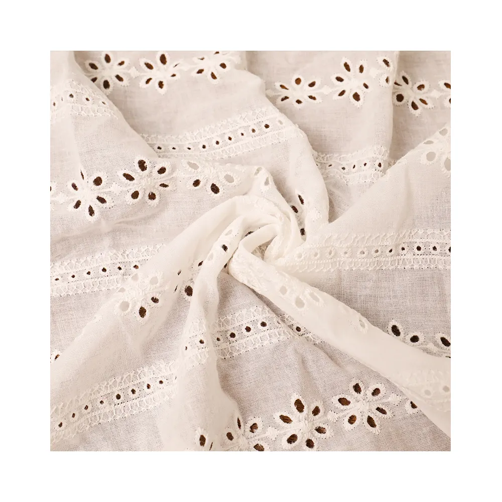 Baru datang 130cm Perancis putih lubang tali kain bunga pengantin romantis bordir katun renda kain untuk wanita gaun kustom 2024