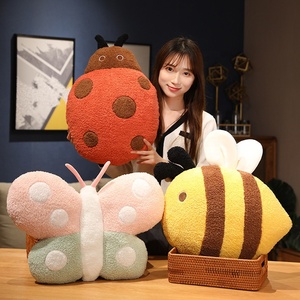 Gối Ném Động Vật Côn Trùng Vải Nhung Lông Tùy Chỉnh Đồ Chơi Nhồi Bông Hình Bướm Ong Bọ Cánh Cứng Mềm - Product Image 2