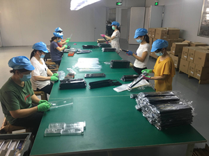 <span class=keywords><strong>Cuchillo</strong></span> de Chef de 8 Pulgadas con Patrón de Damasco Cortado a Láser, Superficie de Acabado Espejo, Diseño Moderno y Simple, Acero Inoxidable para Uso en la Cocina - Product Image 6