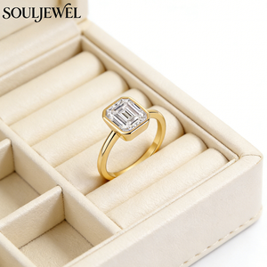 Anillo Clásico de Eternidad con Moissanita de Corte Esmeralda de 3ct, Plata S925, Joyería Fina para Mujer, Regalo de Compromiso o Boda - Product Image 1