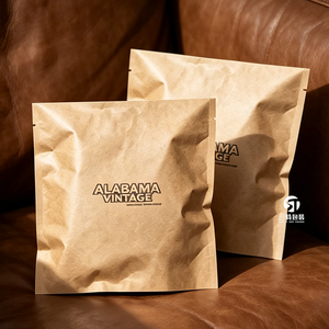 Sacs d'expédition personnalisés en papier kraft à fermeture auto-adhésive pour vêtements, enveloppes épaisses à soufflets latéraux avec bande de déchirement pour sous-vêtements et pulls - Product Image 1