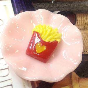 Mini cabujones de resina con forma de patatas fritas, de base plana, para decoración DIY de juguetes, abalorios, dijes, decoración para teléfonos y slime - Product Image 4