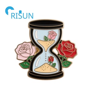 Usine Unique Sandy Clock Sandtimer Quicksand Time Turner Émail Épinglette Broche Bijoux Personnalisé Dessin Animé Sablier Pin Badge - Product Image 3